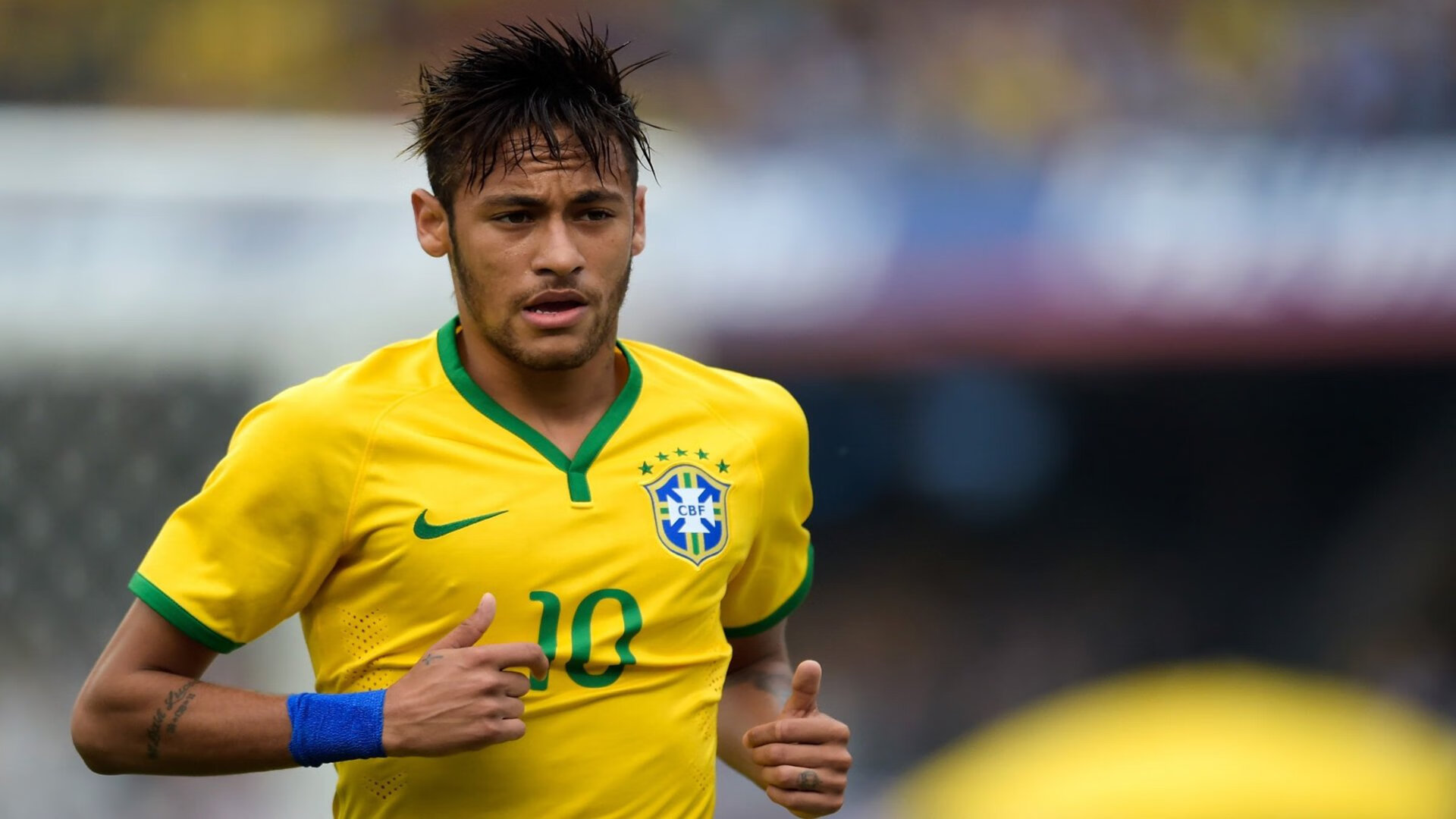 比赛中球员的身体素质成为决定因素，球员比赛的必须装备包括