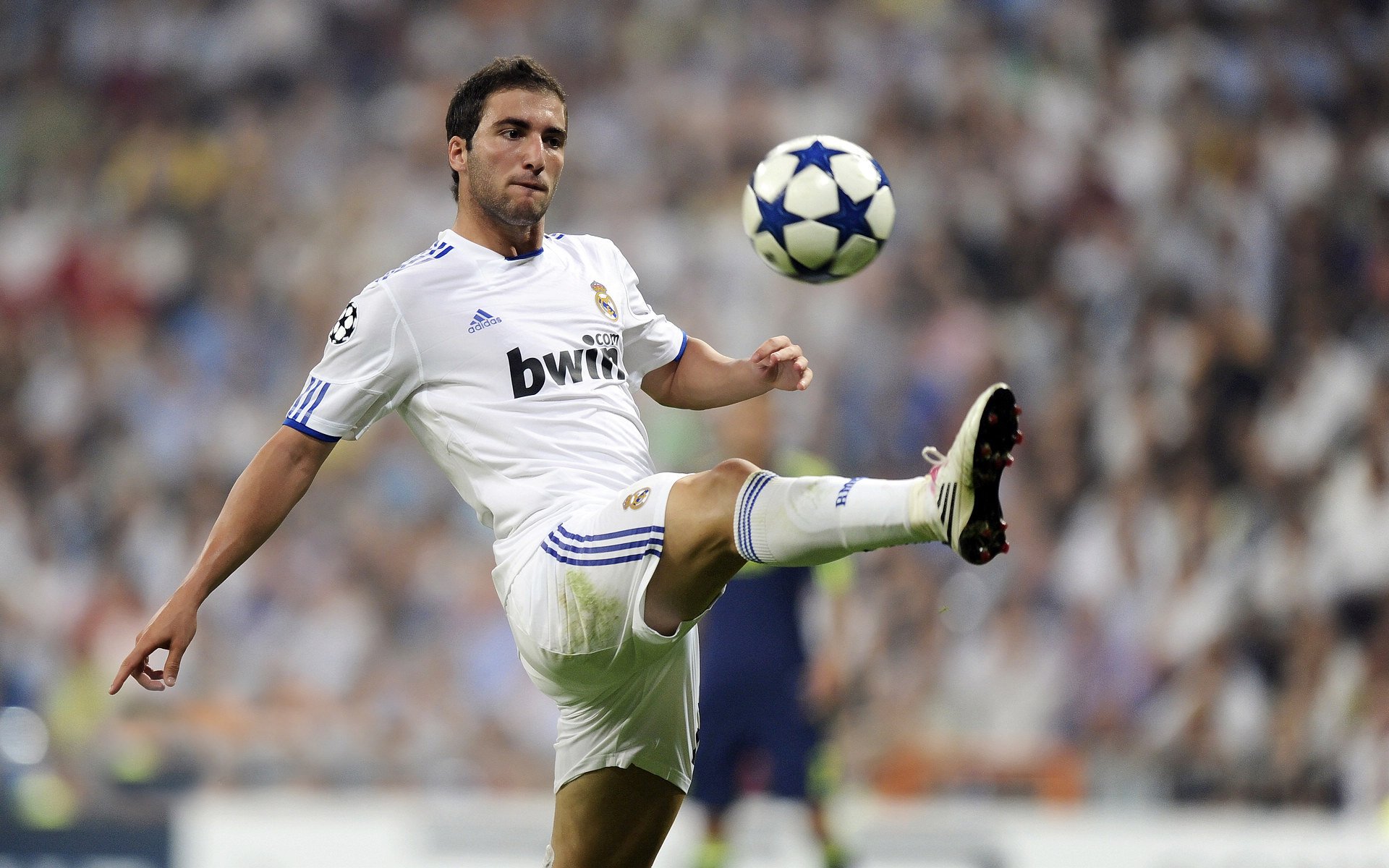 特内里费客场逆转获胜,实力有所增加,特内里费篮球队比分